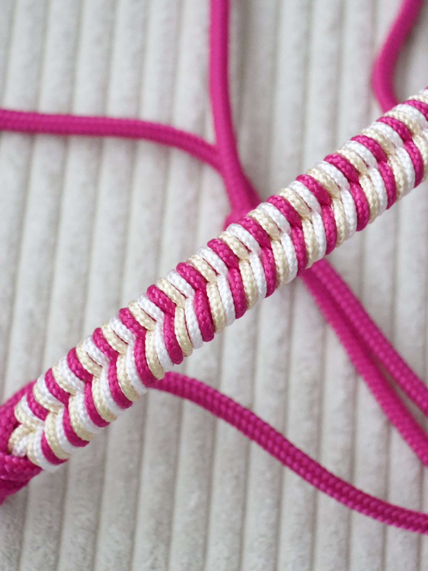 Licol éthologique épi rose fuchsia/ doré/ blanc